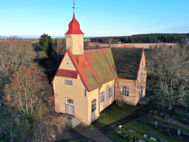 Pöytyä kyrka